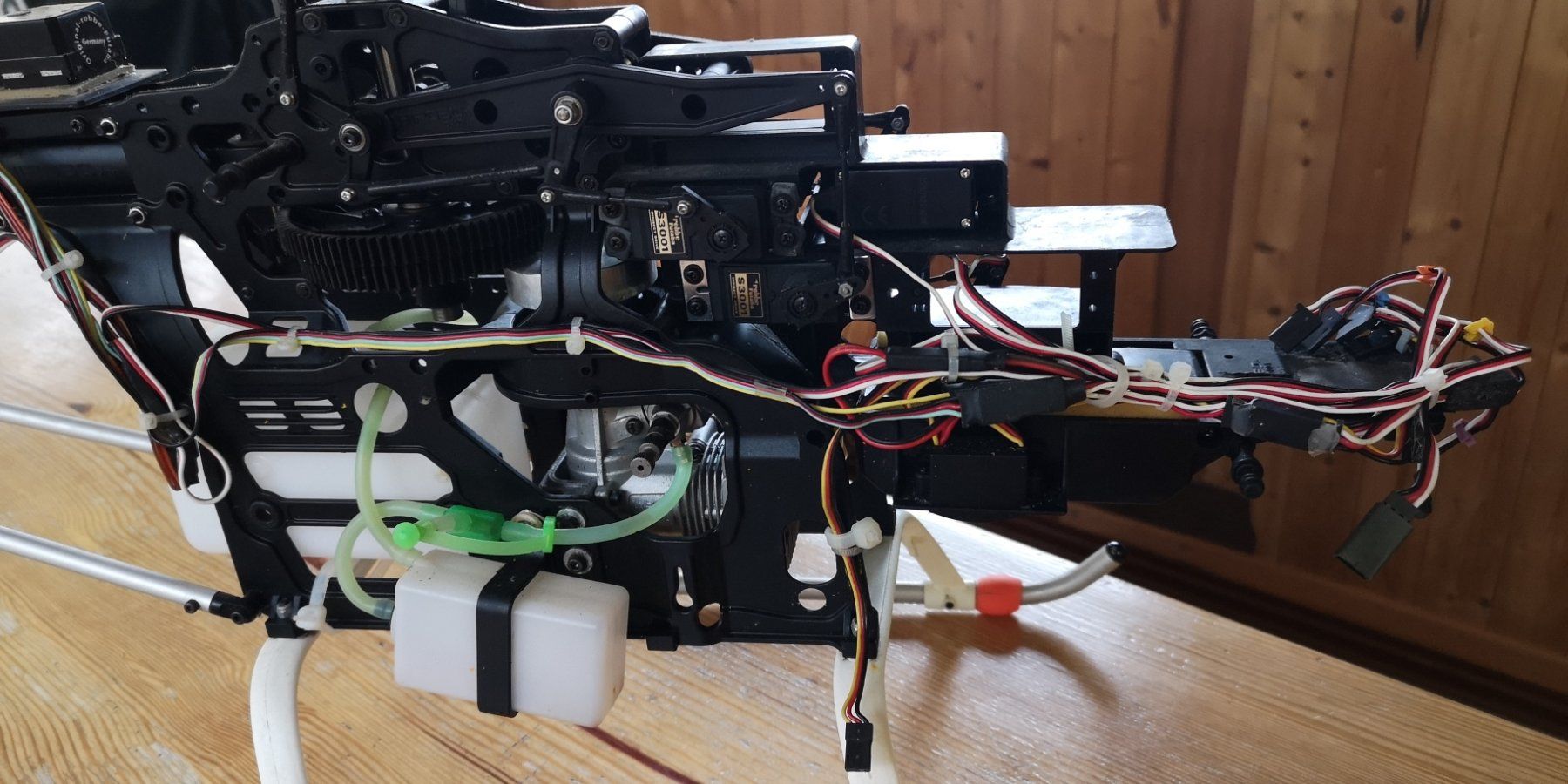 RC Heli Hirobo Sceadu 30 Nitro