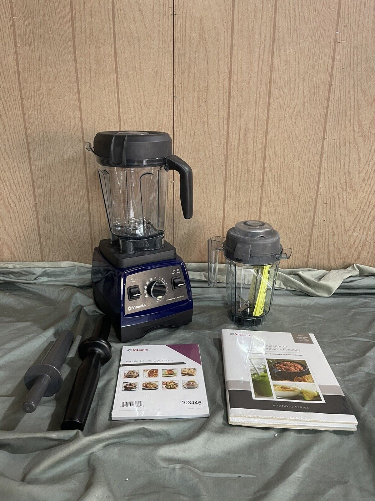 Vitamix Pro Series 750 64 oz mit 32 oz Trockenbehälter COBOL