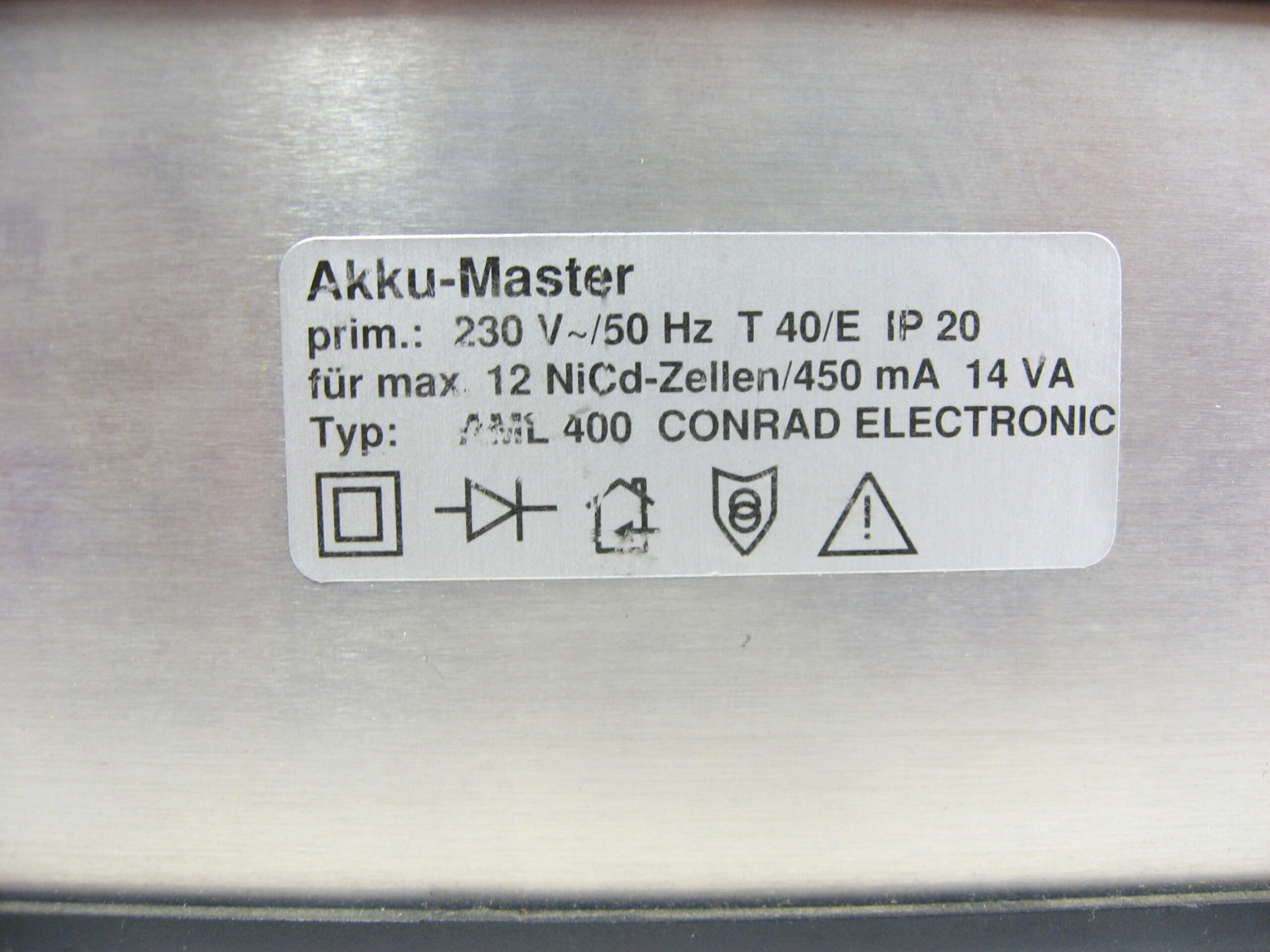 Ladegerät Conrad, Akku-Master