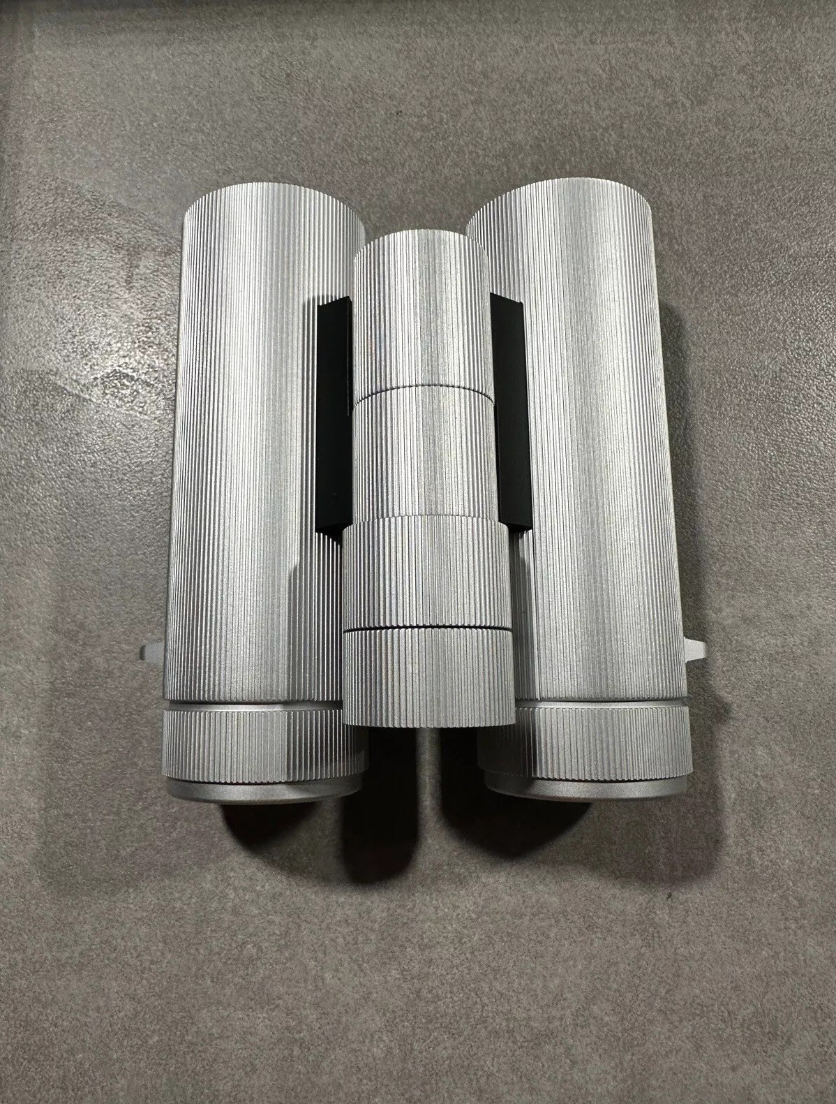 Fernglas Leica Ultravid 40084 8×32 “Edition Zagato”