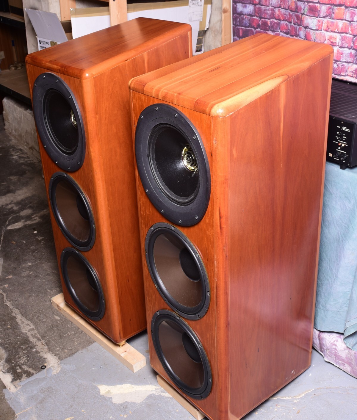 Audiotec r.f-fischer Tannoy / Genesis Lautsprecher klanglich