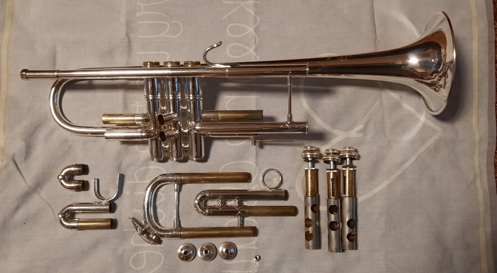 Vincent Bach Trompete Stradivarius Model 43 Bb Versilbert