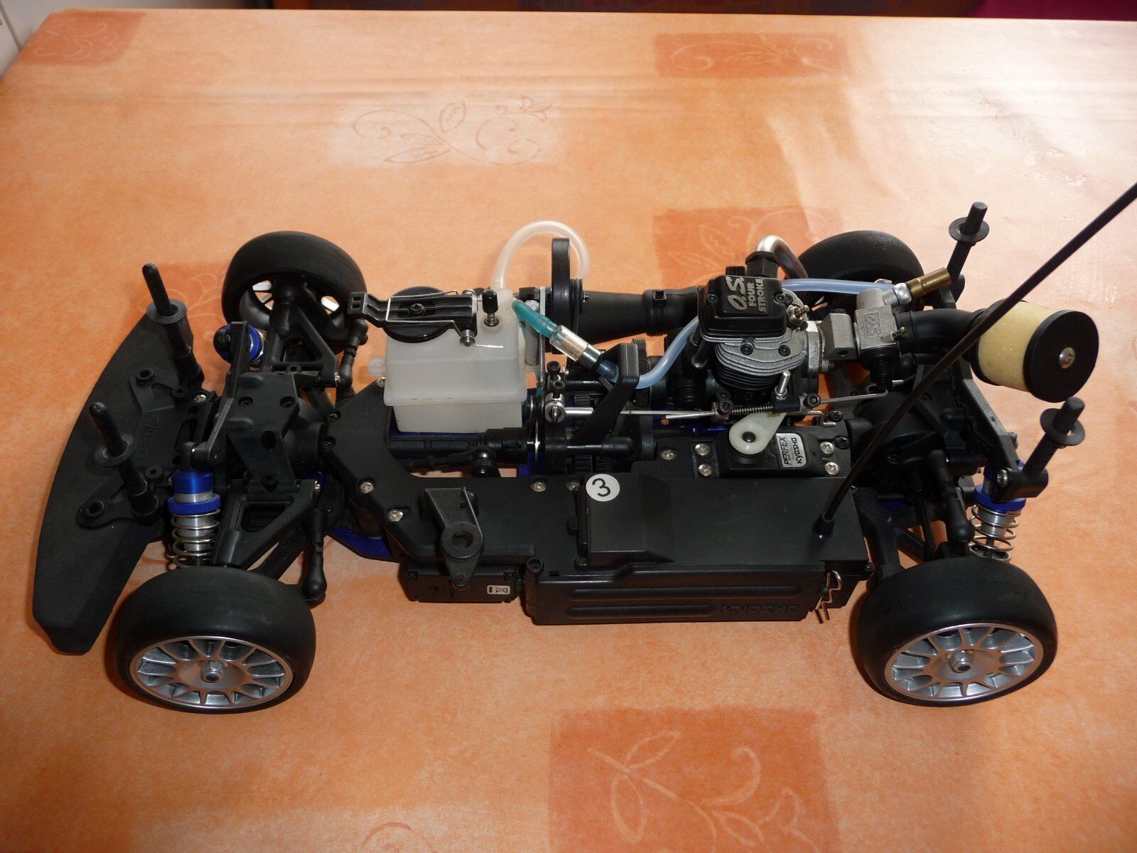 OS Engine FS 26 S-CX mit Kyosho FW05T Fahrzeug