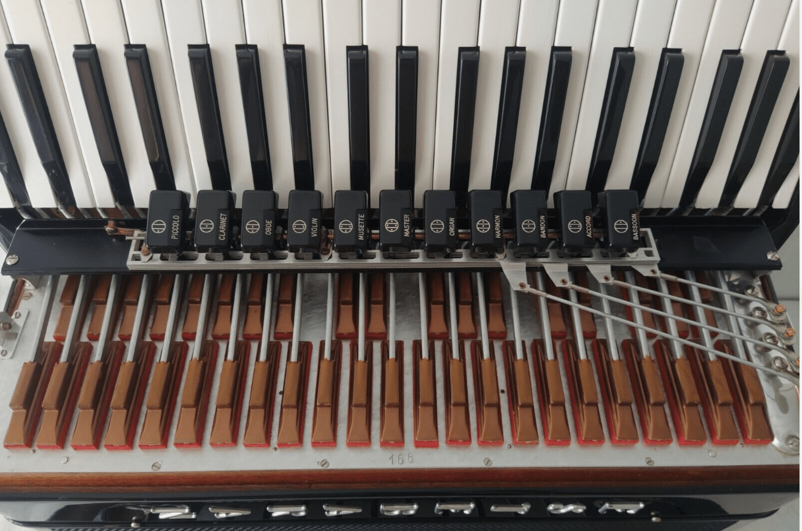 Akkordeon Brandoni 120 Bass 4+5 Piccolo 11 Register Professi