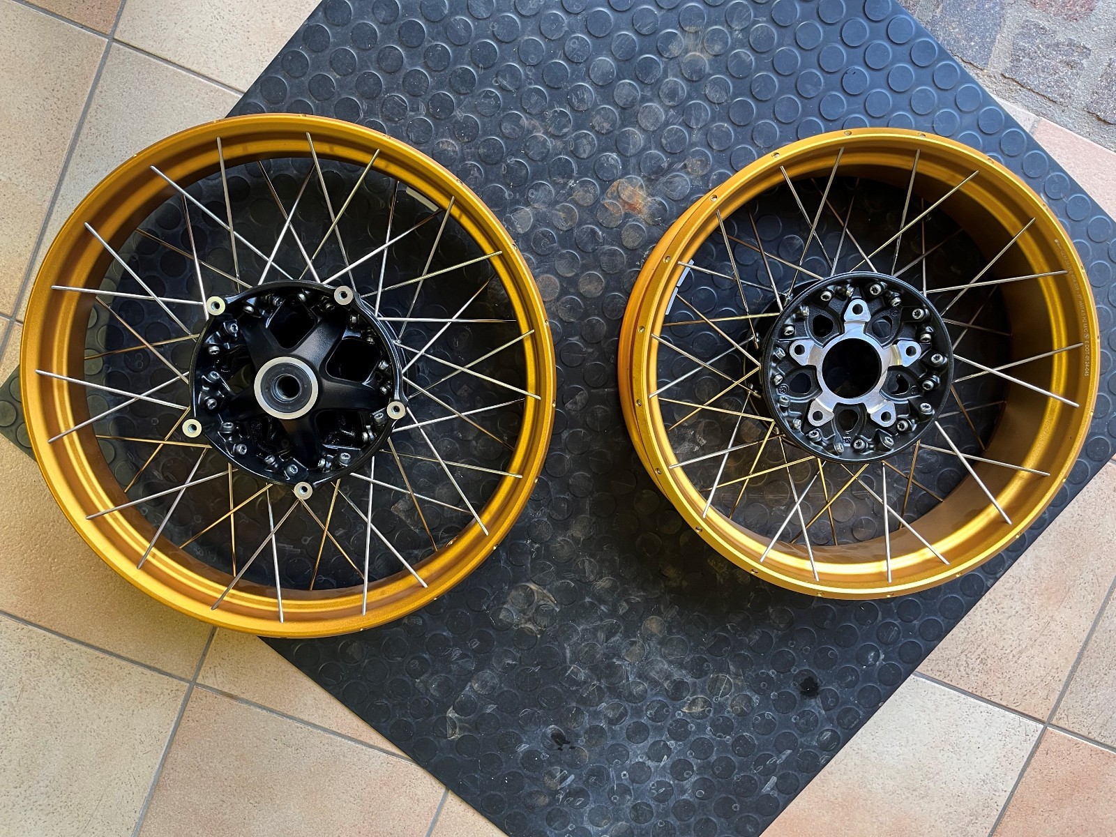 Satz Speichenfelgen BMW GS 1200 1250 Neu