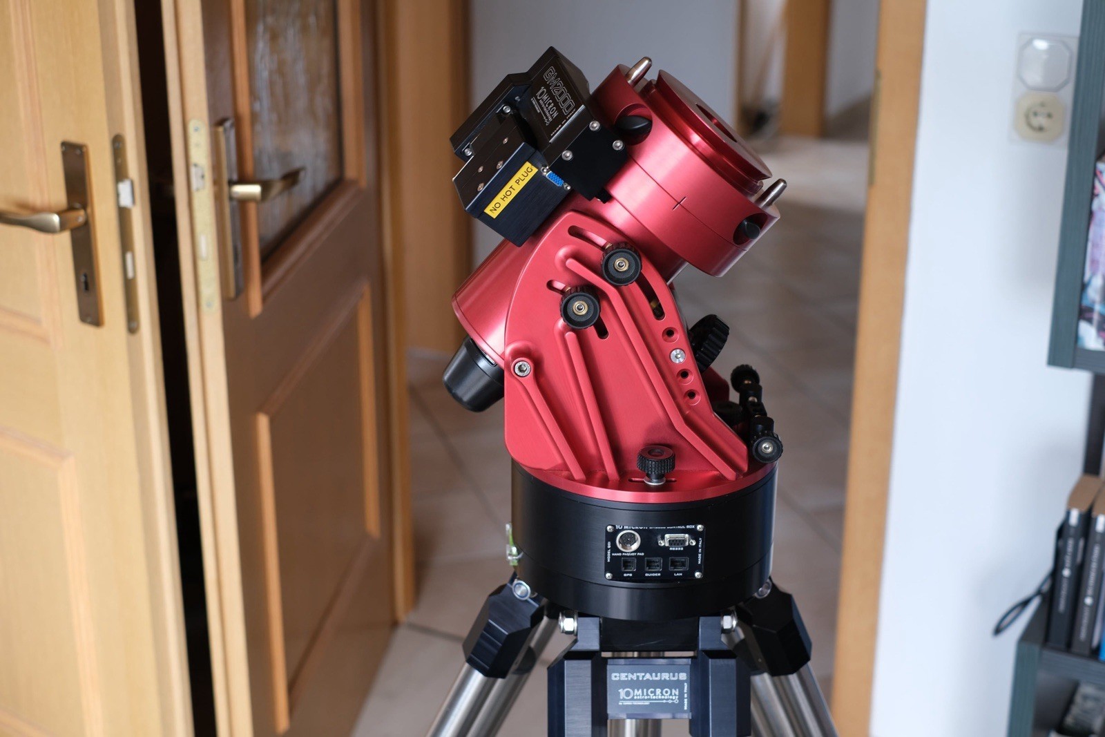 10Micron GM 2000 QCI Montierung Ultraport