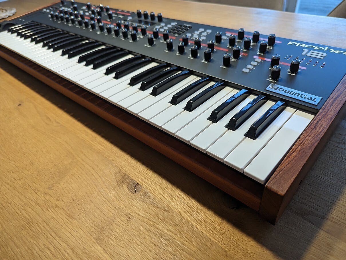 Dave Smith Instruments Prophet 12 Synthesizer