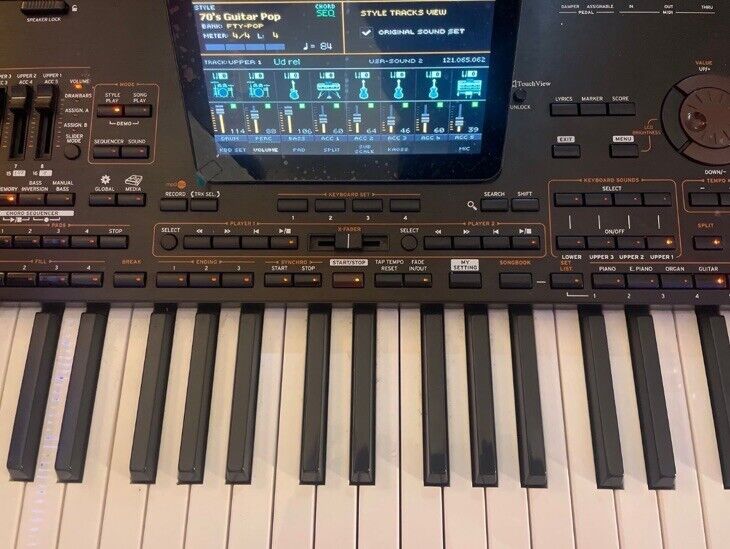 Korg pa 4x 61 Tasten Keyboard