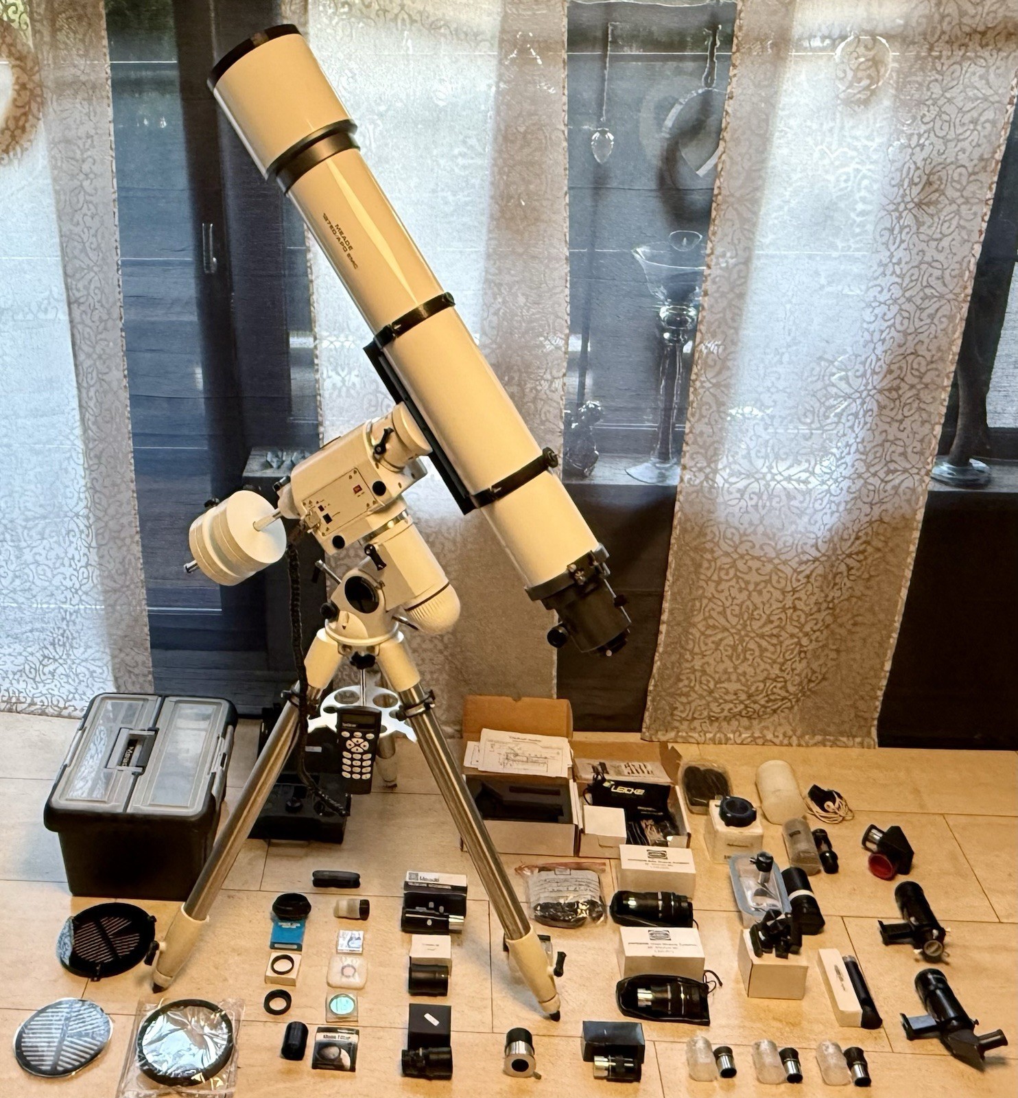 Meade ED APO 127, mit Skywatcher EQ6-Pro und viel hochwertigem Zubehör im Set…