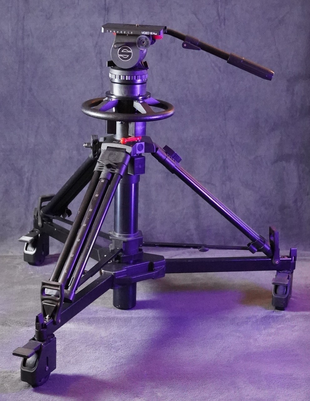 Sachtler Pedestal C III Stativsystem mit Video 18P Flatbase