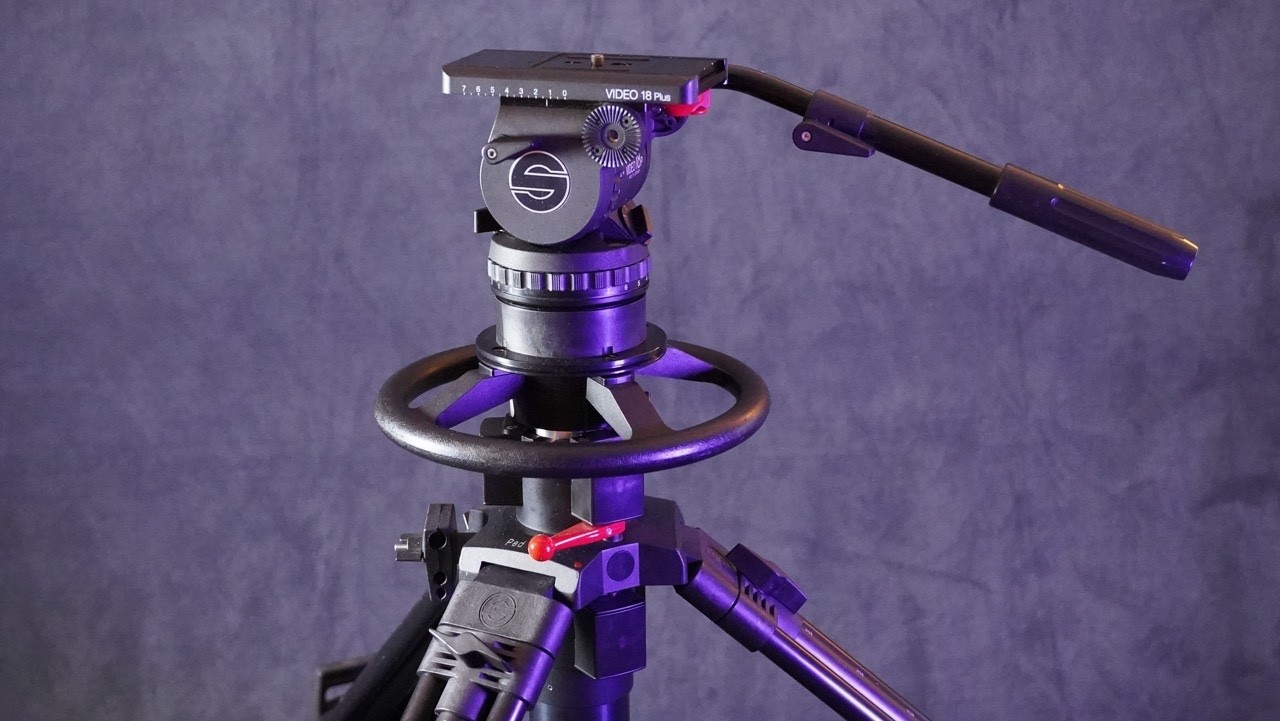 Sachtler Pedestal C III Stativsystem mit Video 18P Flatbase