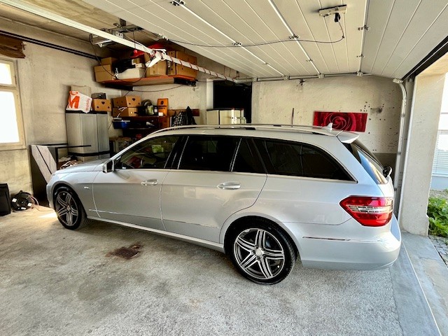 MERCEDES-BENZ E 200 CGI Blue Efficiency