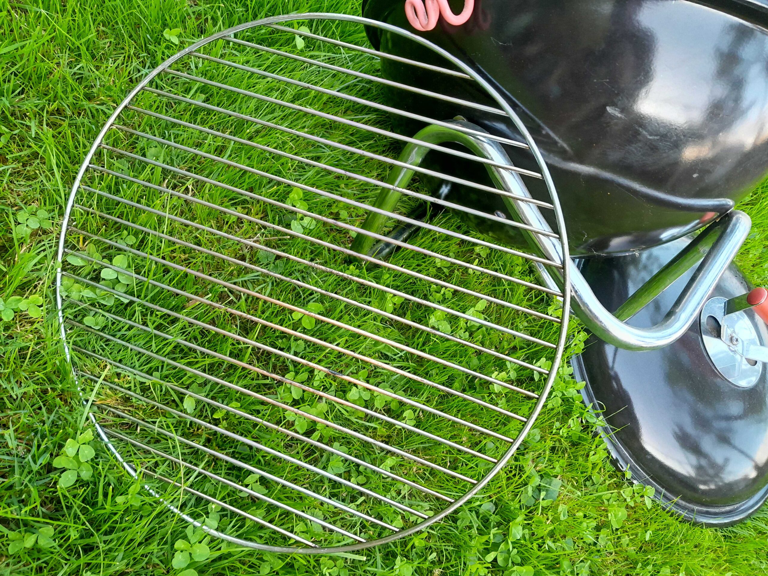 Portabler Bodum Holzkohlegrill