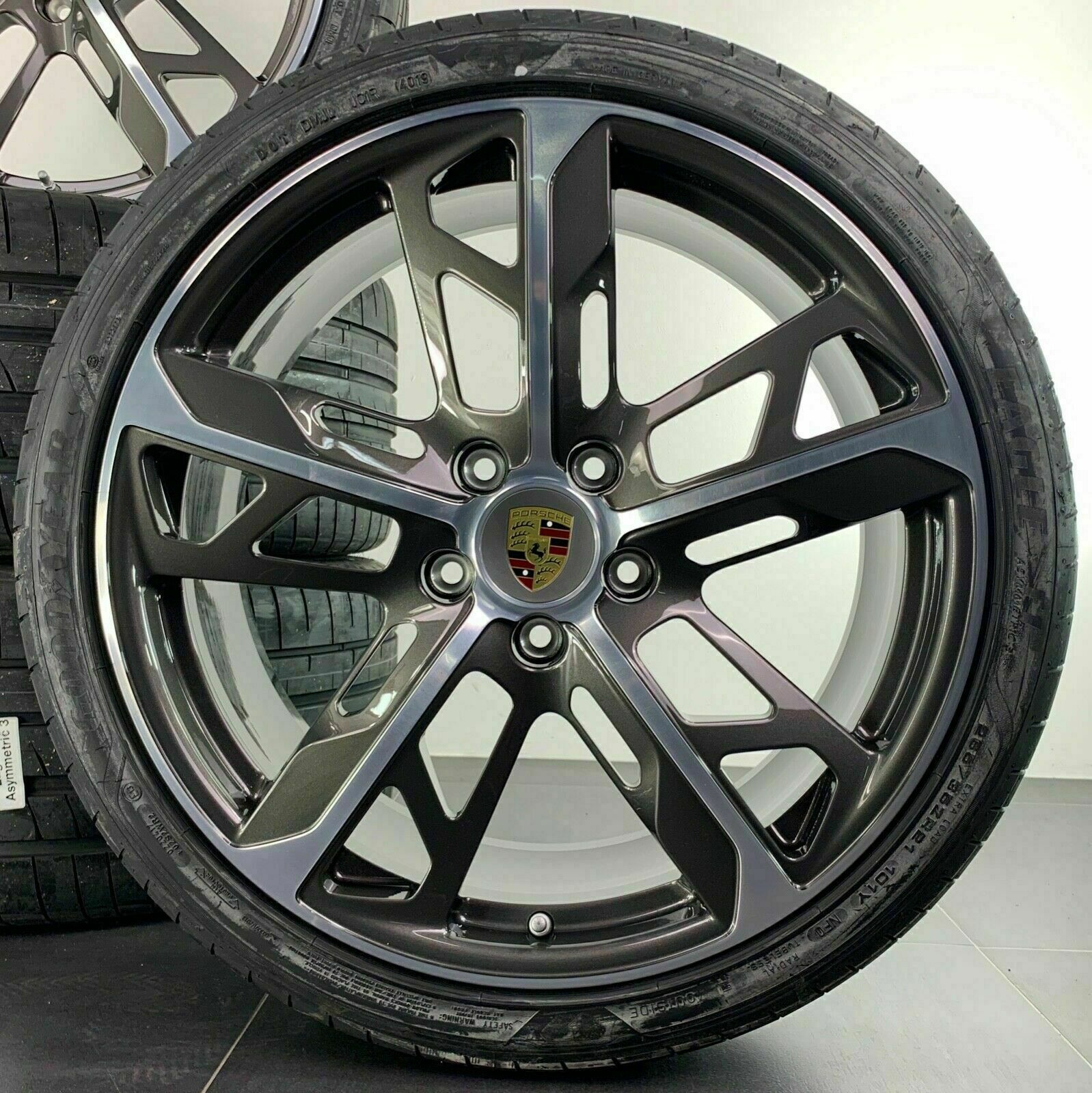 Porsche Taycan 21 Zoll Felgen Sommerreifen