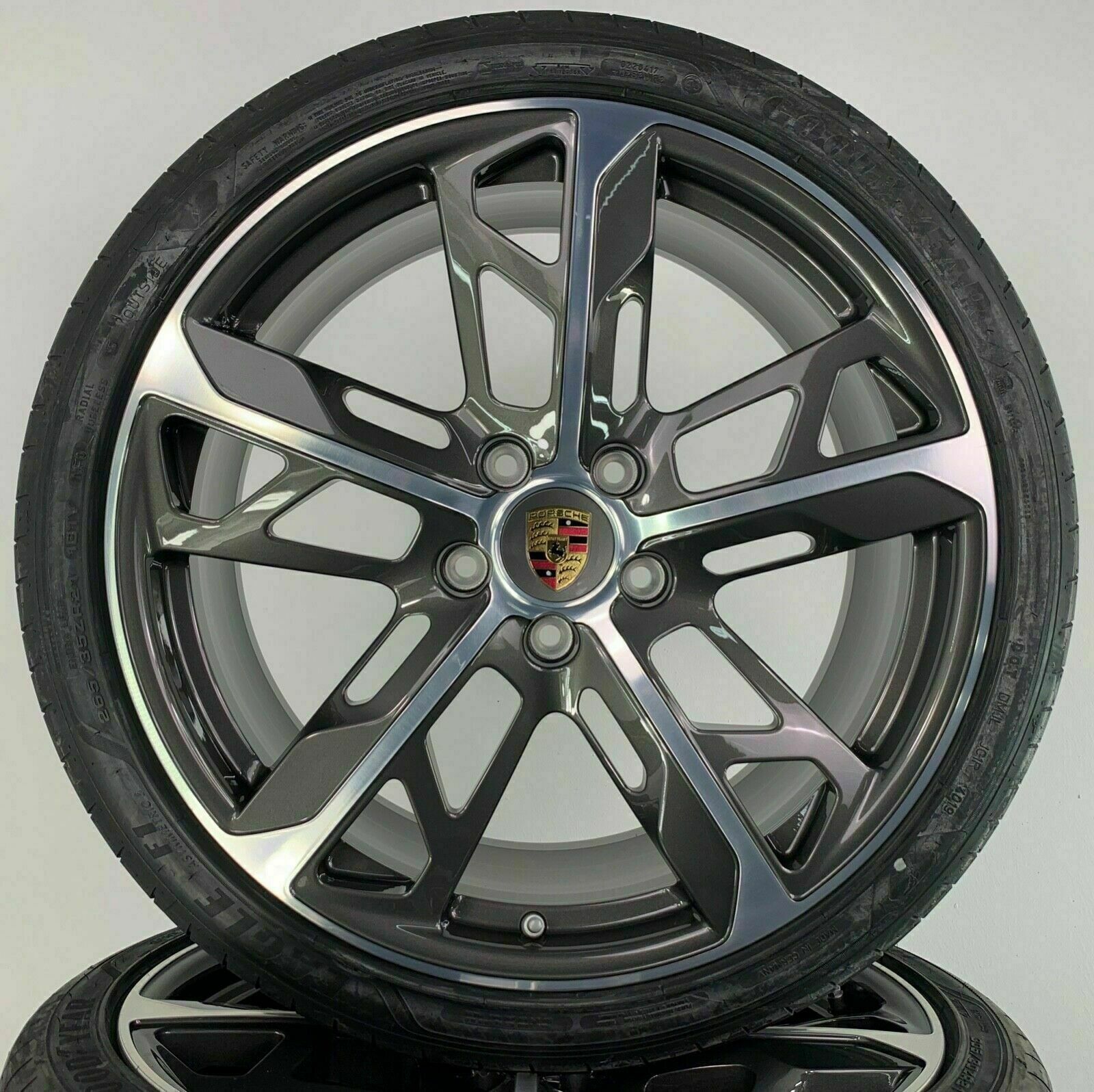 Porsche Taycan 21 Zoll Felgen Sommerreifen