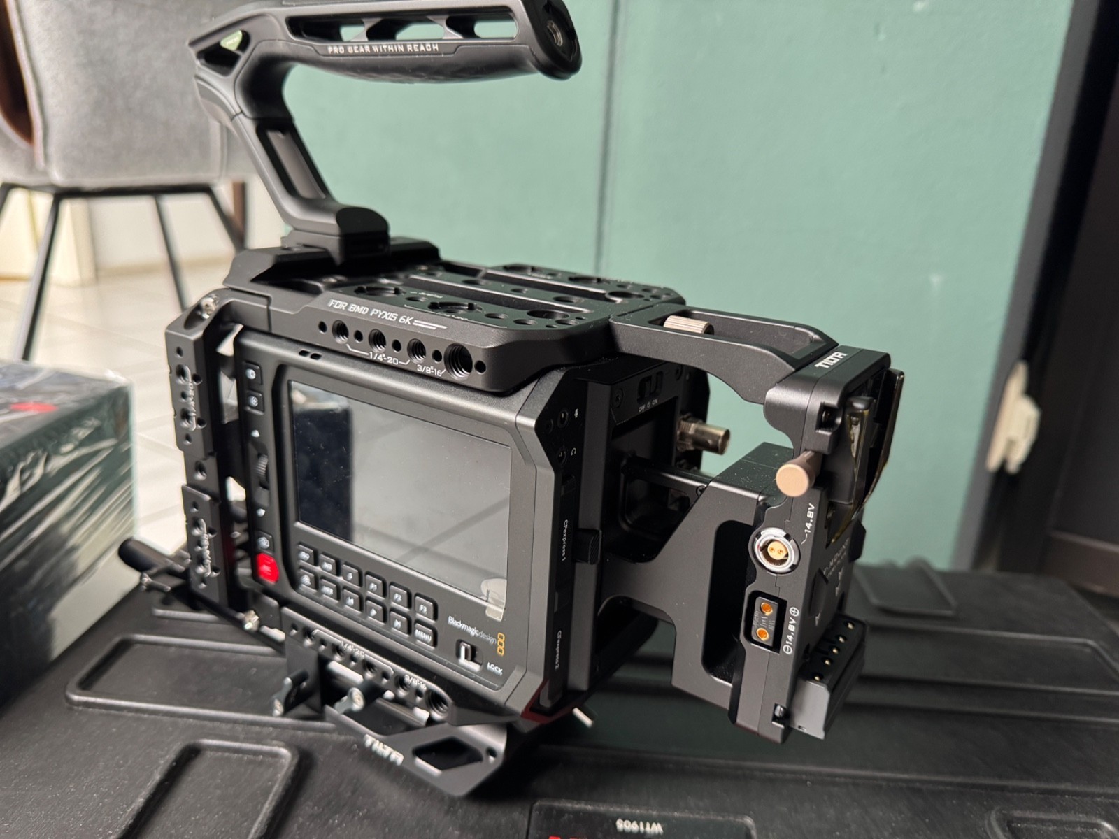 Blackmagic Design PYXIS 6K Cinema Camera EF