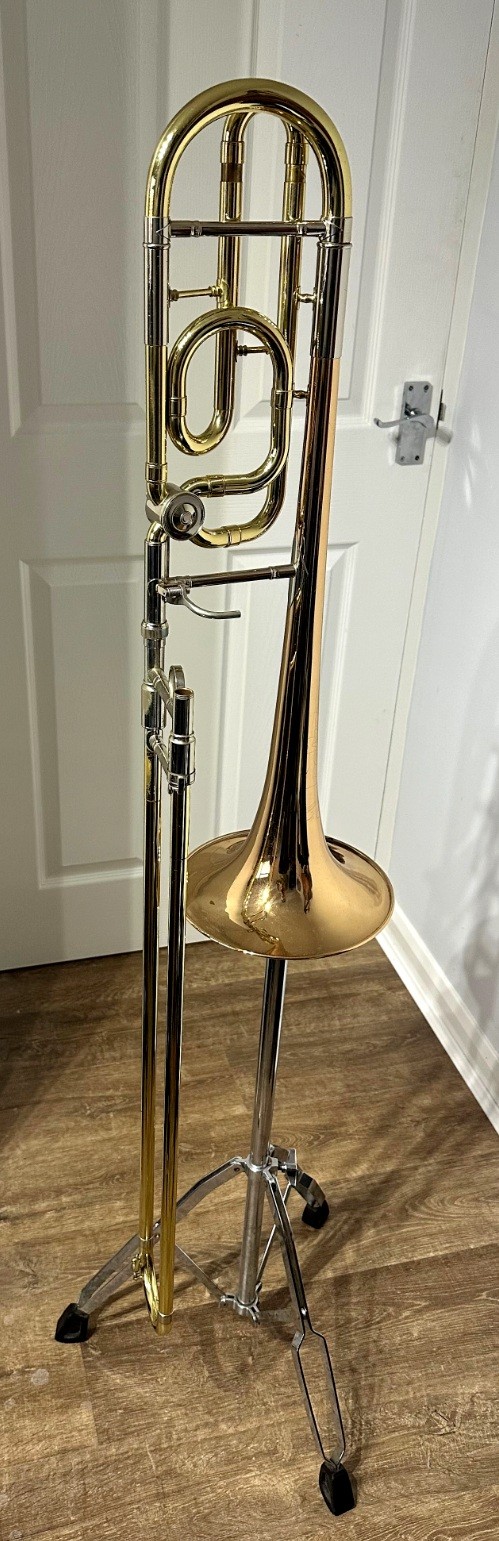 Conn 52H “Artist” Tenorposaune, Doppelbohrung 0,525-.547, 8,7 Zoll Roségold Glocke