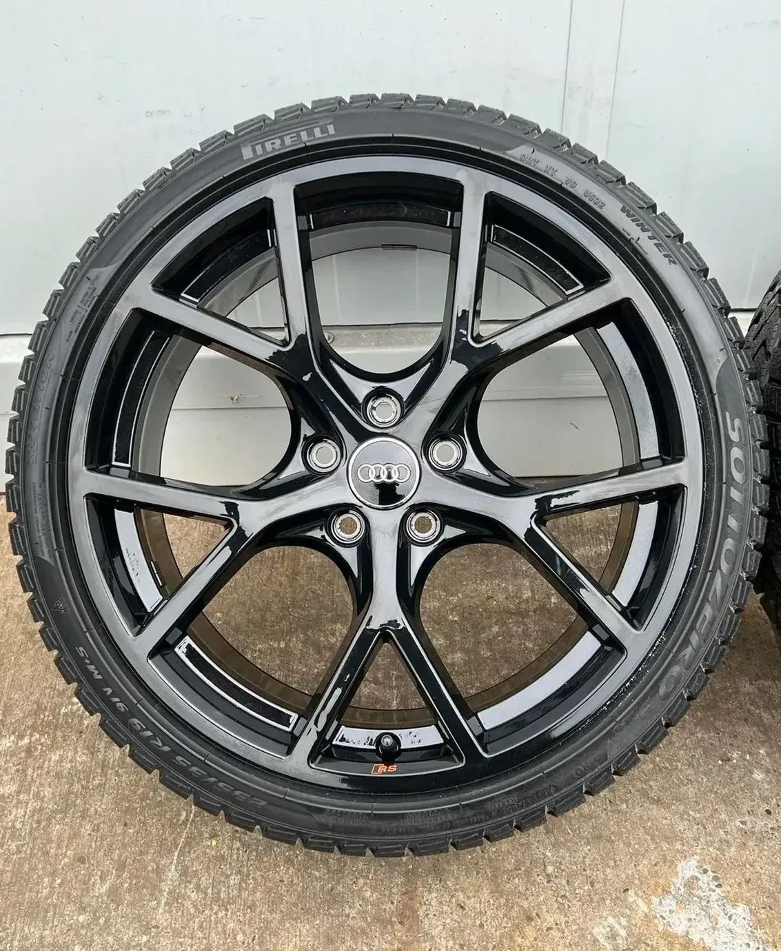 Audi RS3 8Y 19 Zoll Y Speiche Winterräder