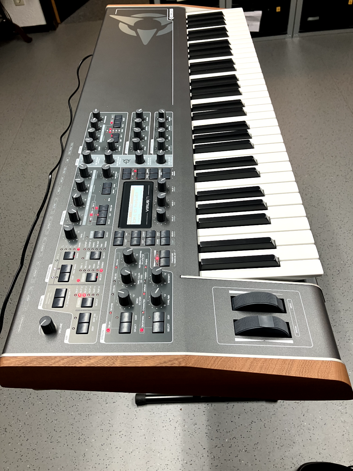 Synthesizer Acces Virus TI2 Keyboard 61 Tasten