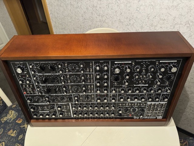 Grp A4 monophoner analoger Synthesizer