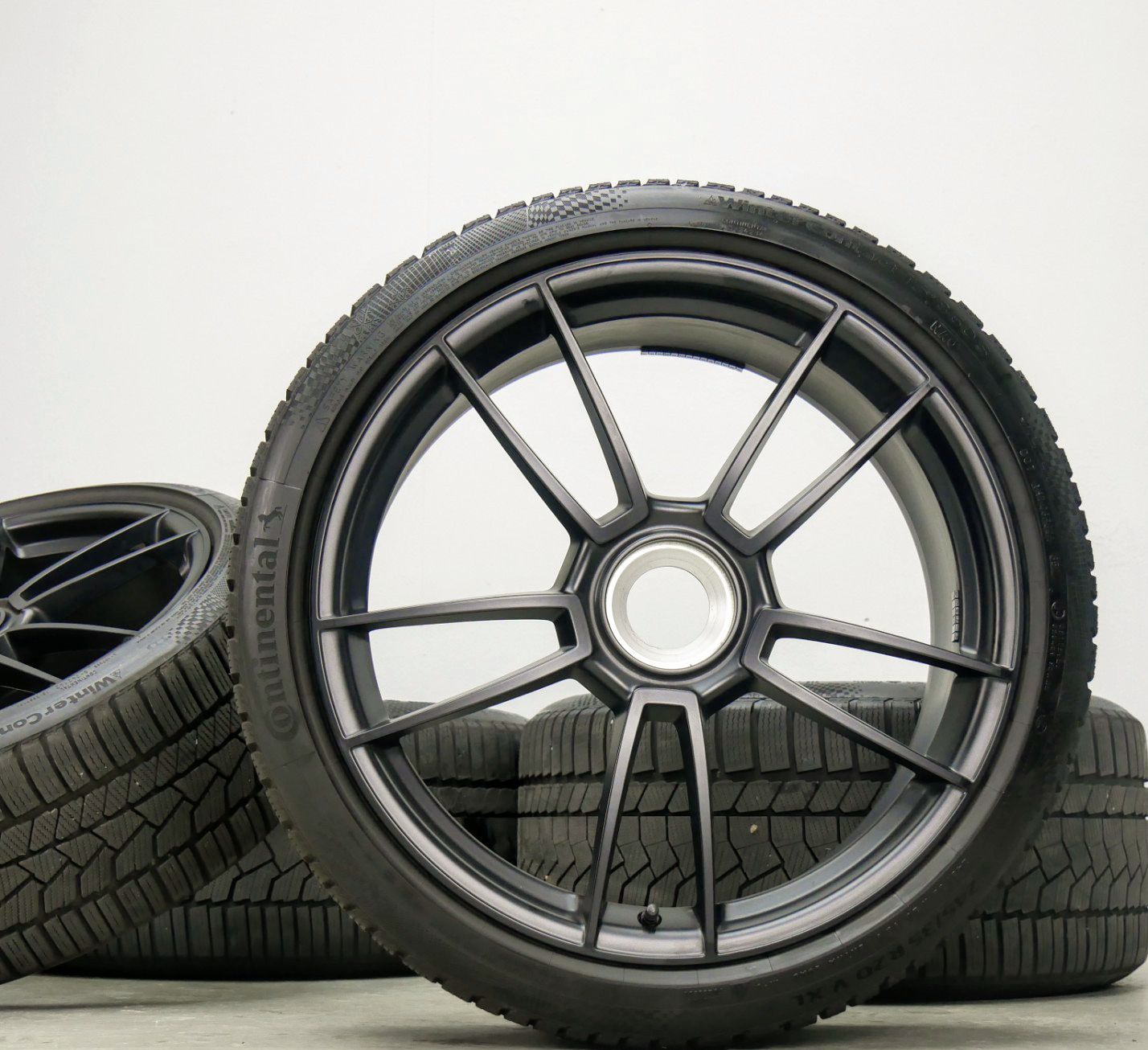 Porsche 911 992 Carrera GTS 20-21 Zoll Winterkomplettradsatz