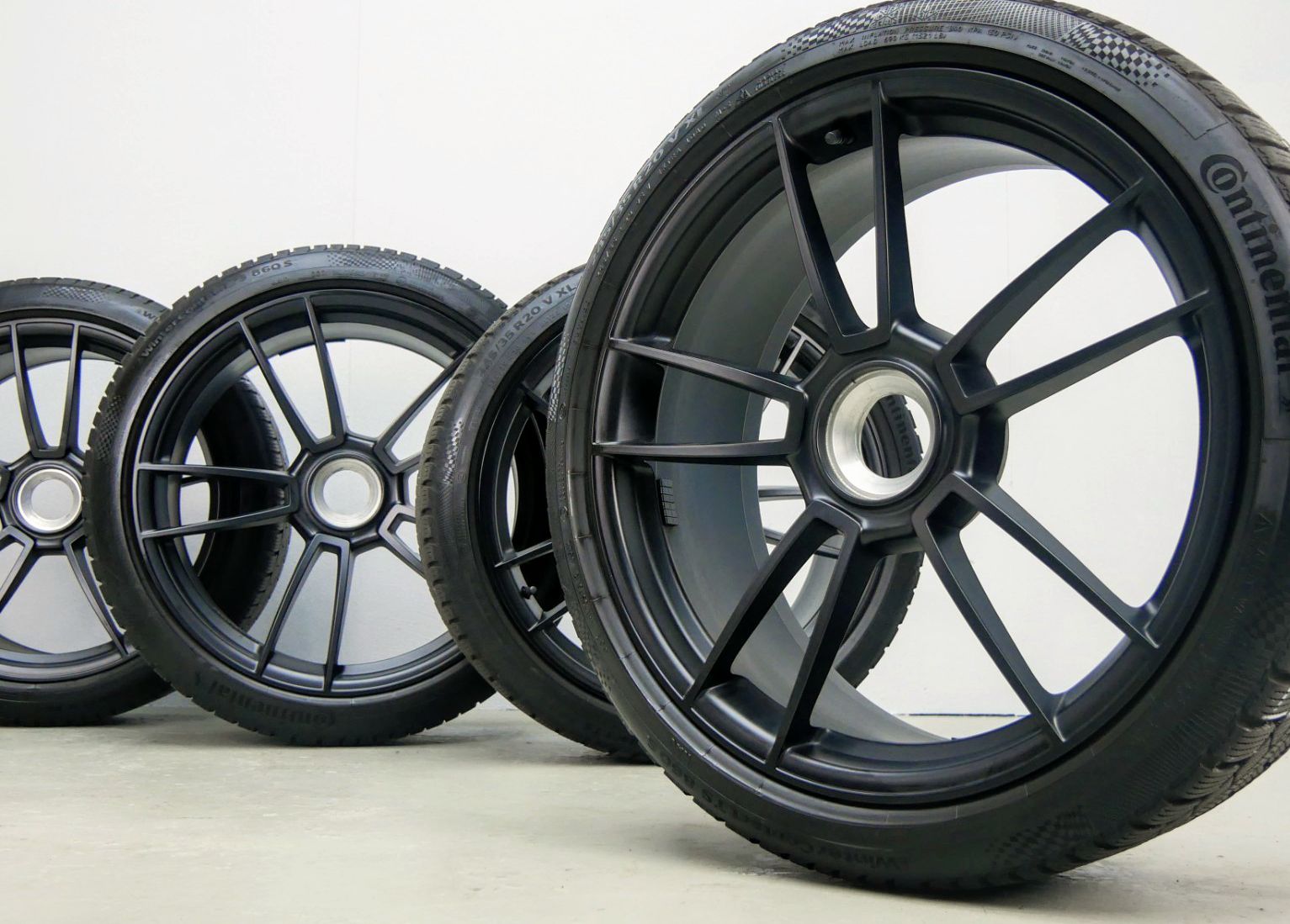 Porsche 911 992 Carrera GTS 20-21 Zoll Winterkomplettradsatz