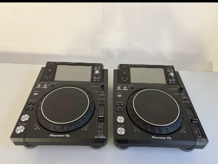 DJ Player 2 x Pioneer XDJ-1000MK2