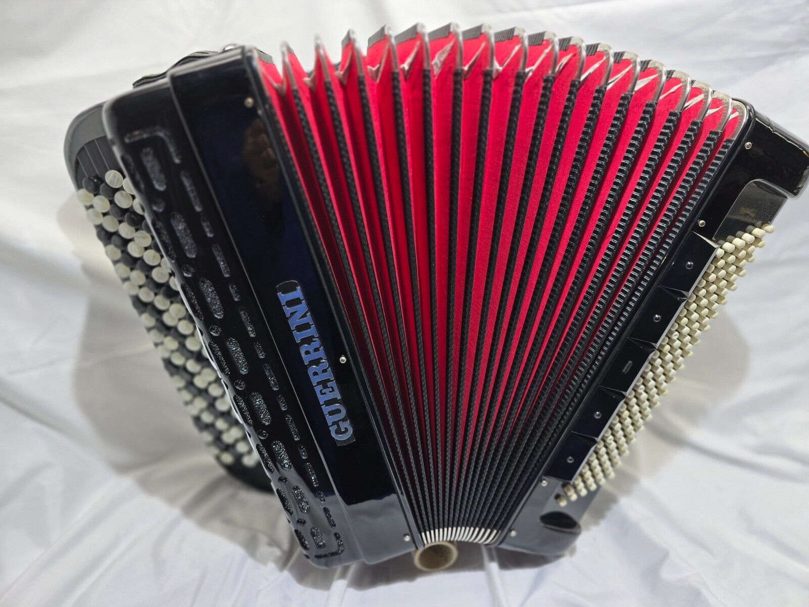 Guerrini B-Griff 120 Bass, Akkordeon, Koffer