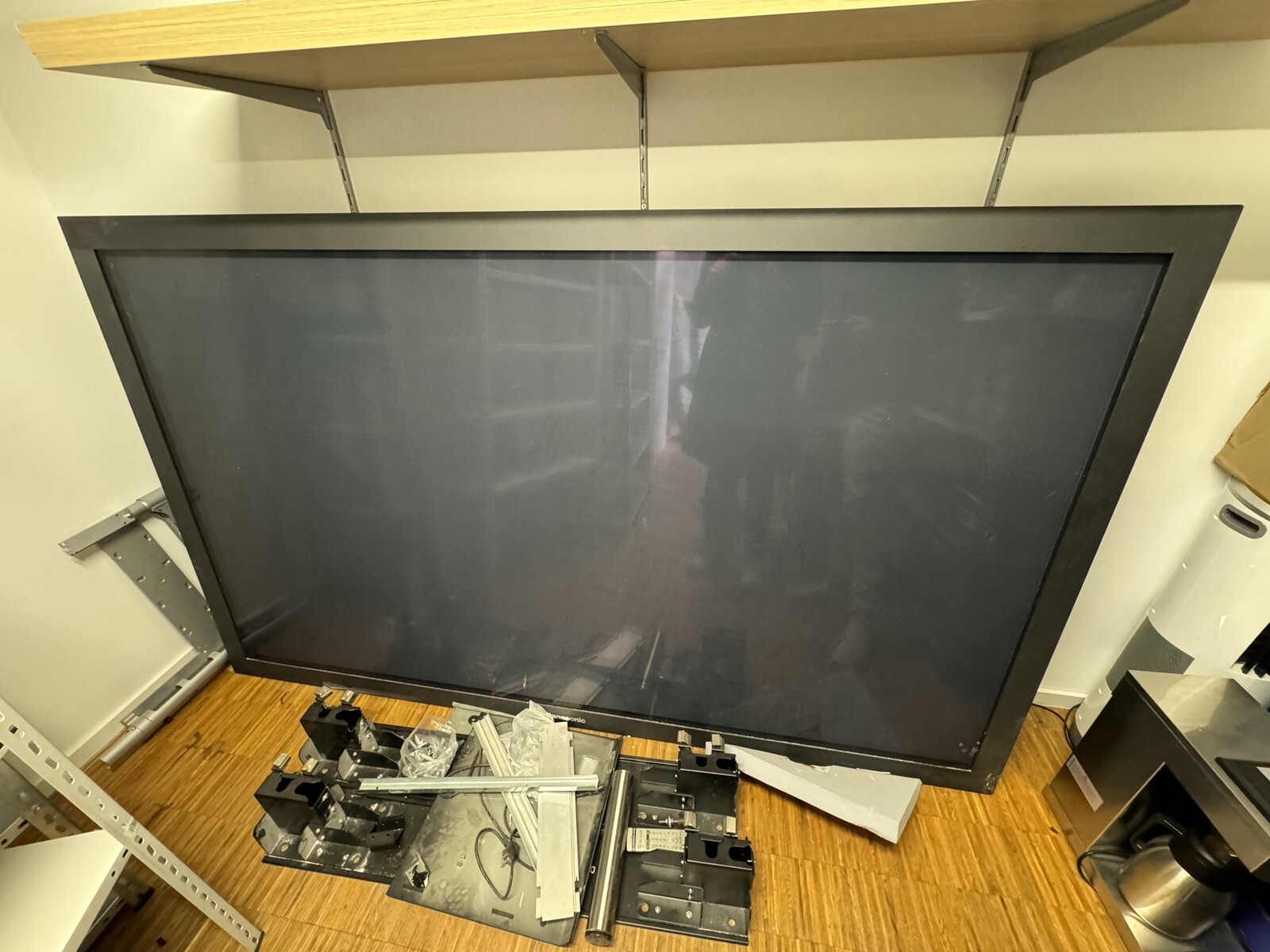 Panasonic TH103PF10EK 103 Zoll Fernseher