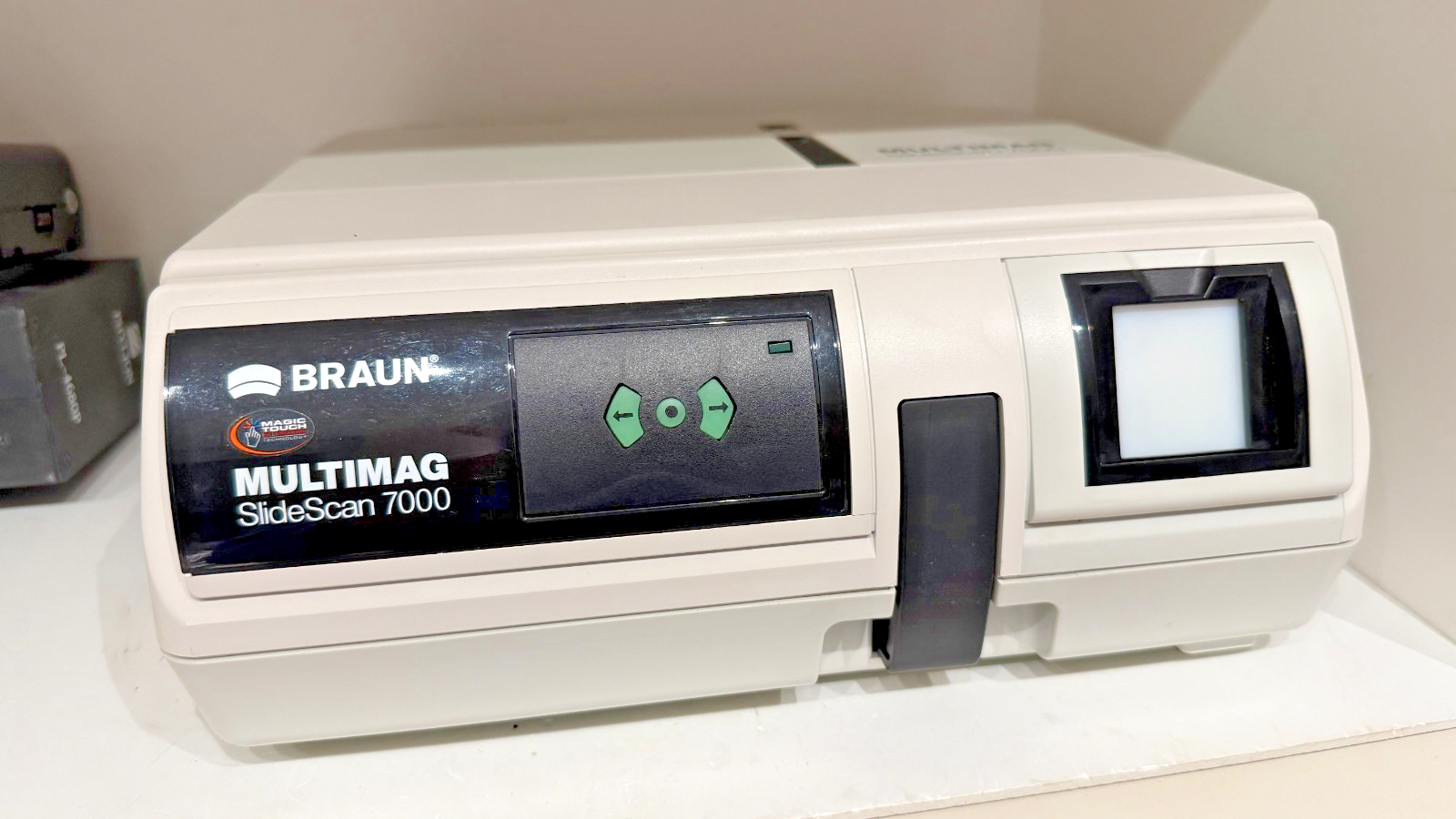 Braun Reflecta DigitDia 7000 10000dpi Magazinscanner